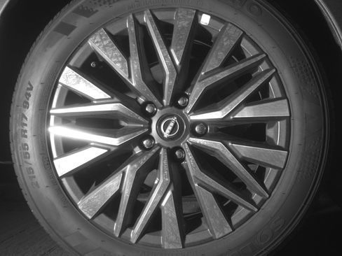 Used 2025 Nissan Altima 2.5 SV image 15