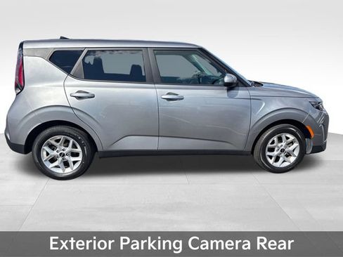 Used 2024 Kia Soul LX w/ Option Group 015 FWD image 9