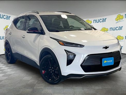 Used 2023 Chevrolet Bolt EUV LT w/ Comfort Package FWD image 1