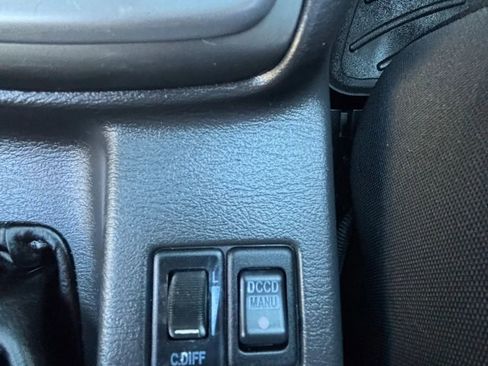 Used 2005 Subaru Impreza WRX STI image 21