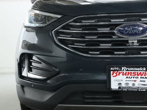 Used 2019 Ford Edge Titanium AWD/4WD image 6