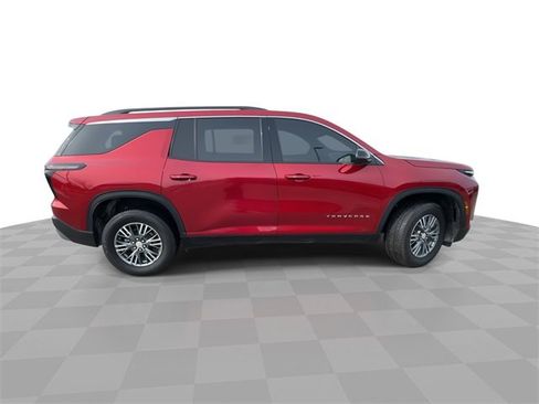 Used 2024 Chevrolet Traverse LT w/ Trailering Package image 9