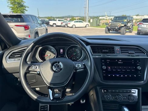 Used 2021 Volkswagen Tiguan SE R-Line AWD/4WD image 21