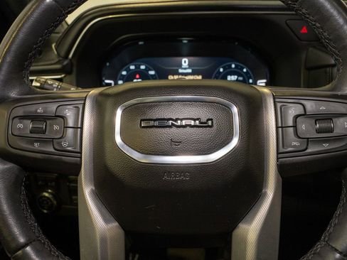 Used 2023 GMC Yukon Denali w/ Denali Reserve Package image 23