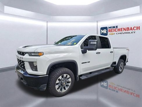 Used 2022 Chevrolet Silverado 2500 Custom w/ Custom Convenience Package AWD/4WD image 8