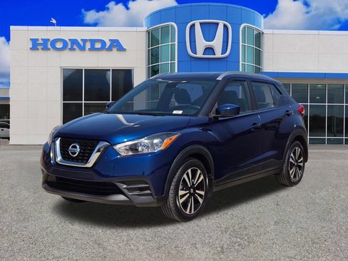 Used 2019 Nissan Kicks SV FWD image 7