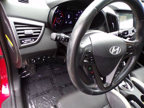 Used 2016 Hyundai Veloster Turbo w/ Option Group 04 FWD image 29