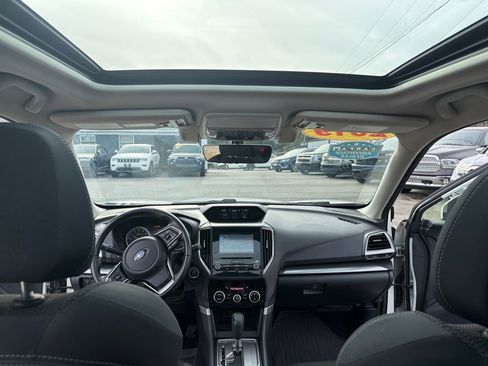 Used 2019 Subaru Forester Premium image 17