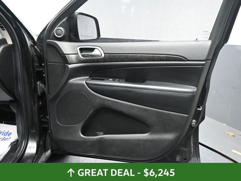 Used 2012 Jeep Grand Cherokee Laredo AWD/4WD image 18