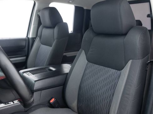 Used 2015 Toyota Tundra SR5 w/ SR5 Upgrade Package image 29