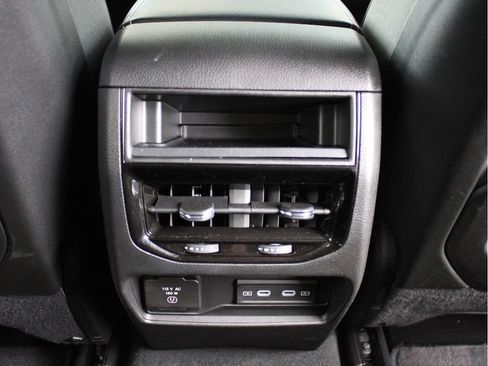 Used 2026 Jeep Grand Cherokee Altitude AWD/4WD image 30