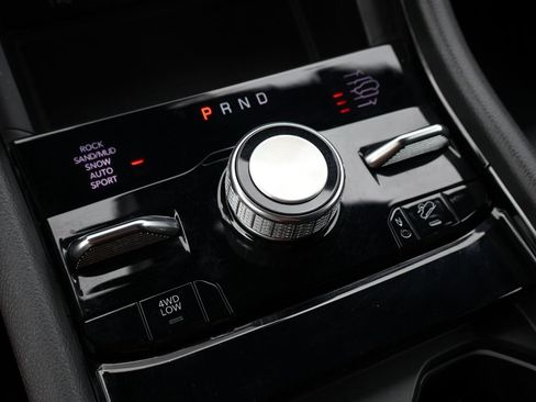 Used 2022 Jeep Grand Cherokee Summit w/ Advanced Protech Group IV AWD/4WD image 40