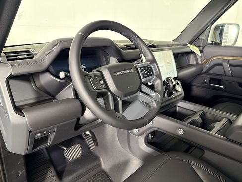 New 2026 Land Rover Defender 130 S AWD/4WD image 4