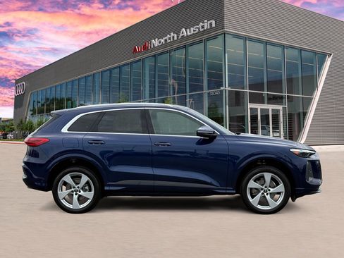 Certified 2025 Audi Q5 Premium w/ Premium Plus AWD/4WD image 4