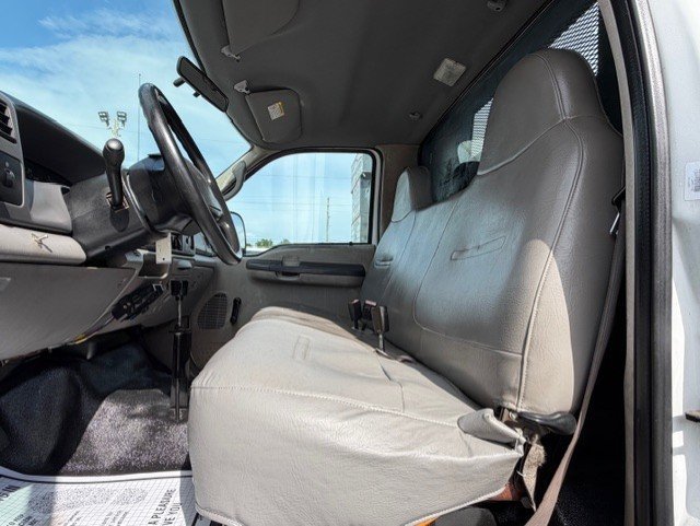 Used 2001 Ford F350 XL RWD image 15
