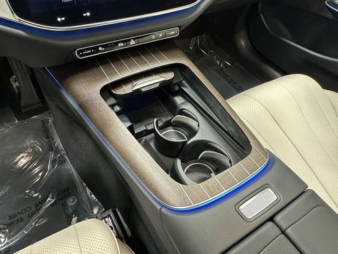 Used 2025 Mercedes-Benz E 350 Sedan image 32