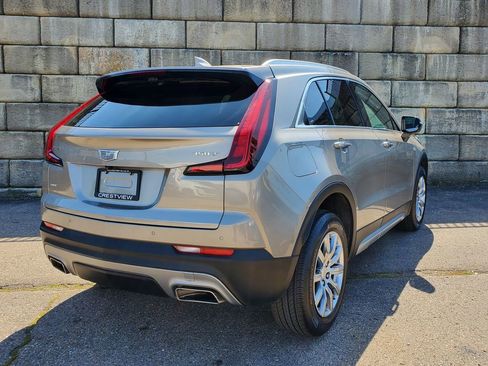 Certified 2022 Cadillac XT4 Premium Luxury w/ Enhanced Visibility Package image 5