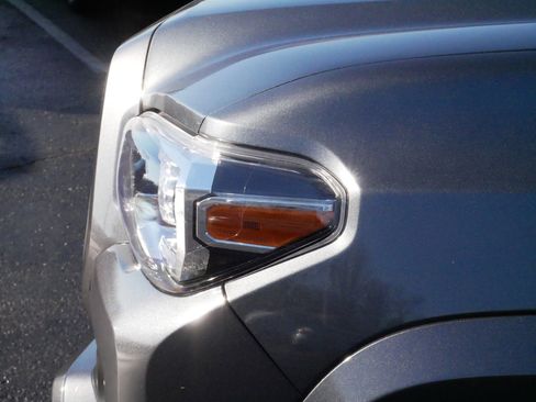 Certified 2022 Toyota Tacoma TRD Sport image 16