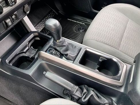 Used 2018 Toyota Tacoma SR5 image 13