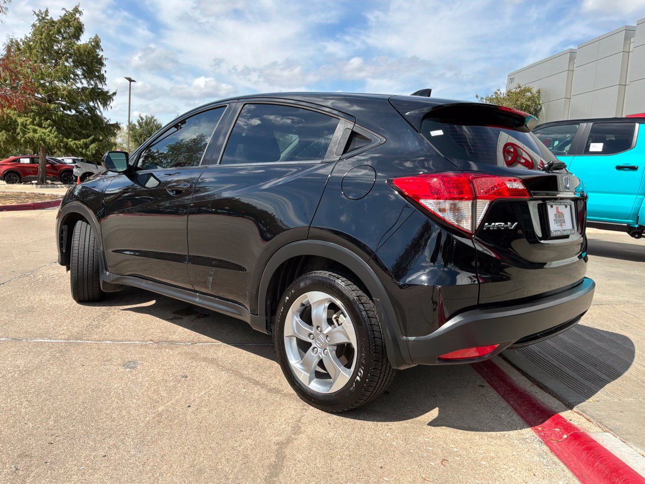 Used 2021 Honda HR-V LX image 6