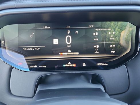 Used 2025 Land Rover Range Rover Sport SE image 14