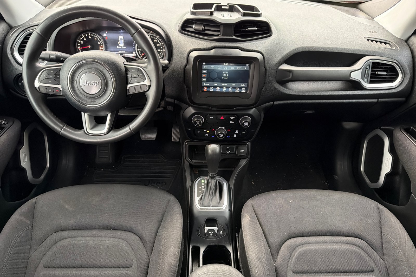 Used 2021 Jeep Renegade Latitude FWD image 17
