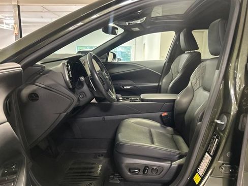 Used 2023 Lexus RX 350 Premium w/ Accessory Package AWD/4WD image 15