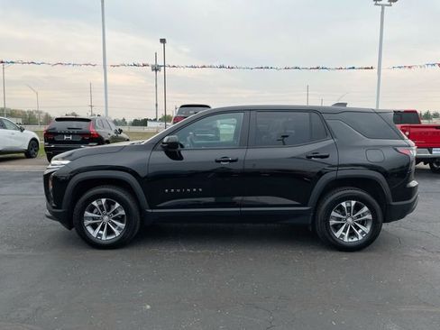 Used 2026 Chevrolet Equinox LT w/ Convenience Package II image 2