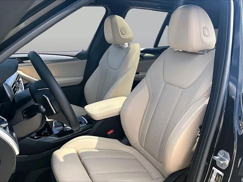 Used 2024 BMW X3 sDrive30i w/ Convenience Package RWD image 7