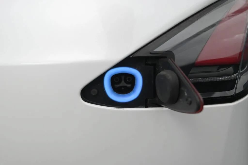 Used 2020 Tesla Model X Long Range AWD/4WD image 15