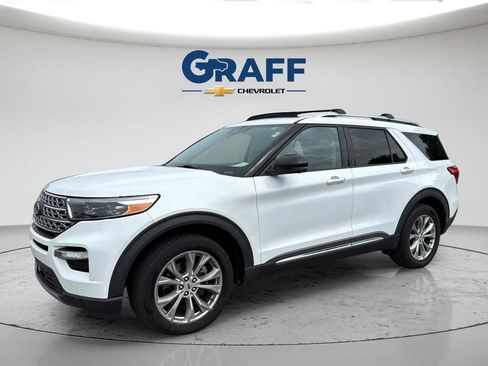 Used 2021 Ford Explorer Limited w/ Equipment Group 301A AWD/4WD image 2