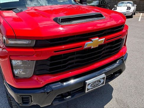 Used 2024 Chevrolet Silverado 2500 Custom w/ Custom Convenience Package AWD/4WD image 27