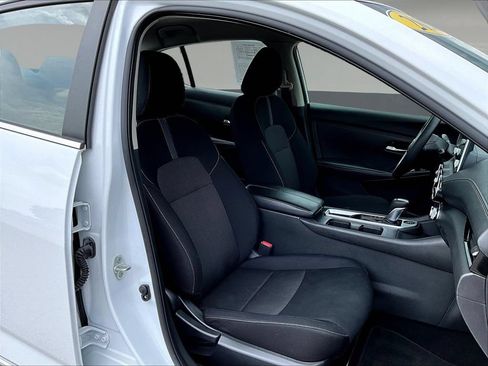 Used 2023 Nissan Sentra SV FWD image 30
