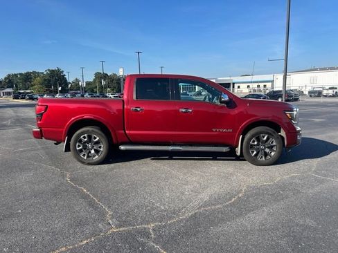 Used 2021 Nissan Titan Platinum Reserve w/ Moonroof Package AWD/4WD image 5