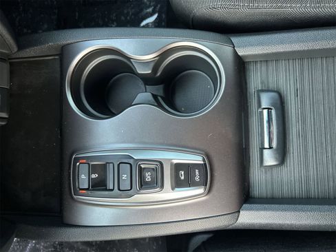 Used 2022 Honda Pilot Sport image 17