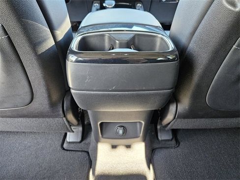 Used 2023 Kia Telluride EX w/ EX Captain's Chair Package image 10