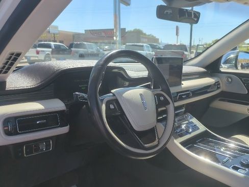 Used 2020 Lincoln Aviator Black Label Grand Touring w/ Class IV Trailer Tow Package image 11