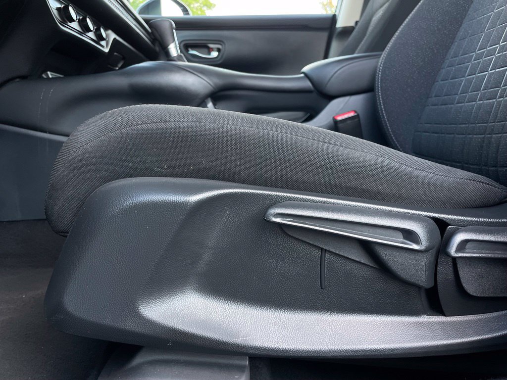 Certified 2026 Honda HR-V LX image 24