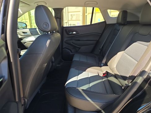 New 2026 Chevrolet Trax LT w/ Midnight Edition image 23