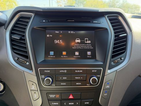 Used 2017 Hyundai Santa Fe Sport FWD image 28