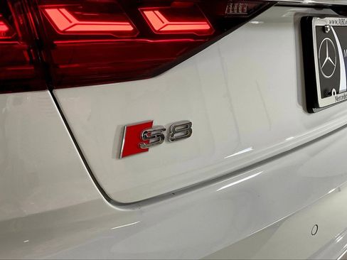 Used 2020 Audi S8 L image 24
