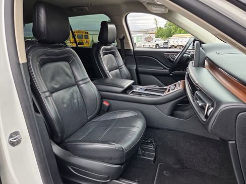 Used 2020 Lincoln Aviator Reserve w/ Elements Package Plus AWD/4WD image 18