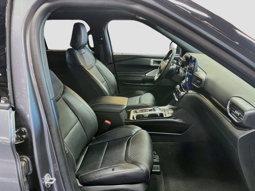 Used 2024 Ford Explorer ST w/ Equipment Group 401A AWD/4WD image 31