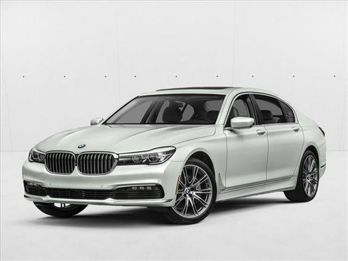 Used 2018 BMW 740i RWD image 1