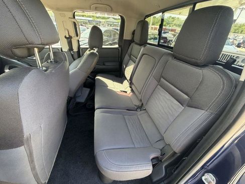 Used 2023 Nissan Frontier SV w/ SV Convenience Package AWD/4WD image 10