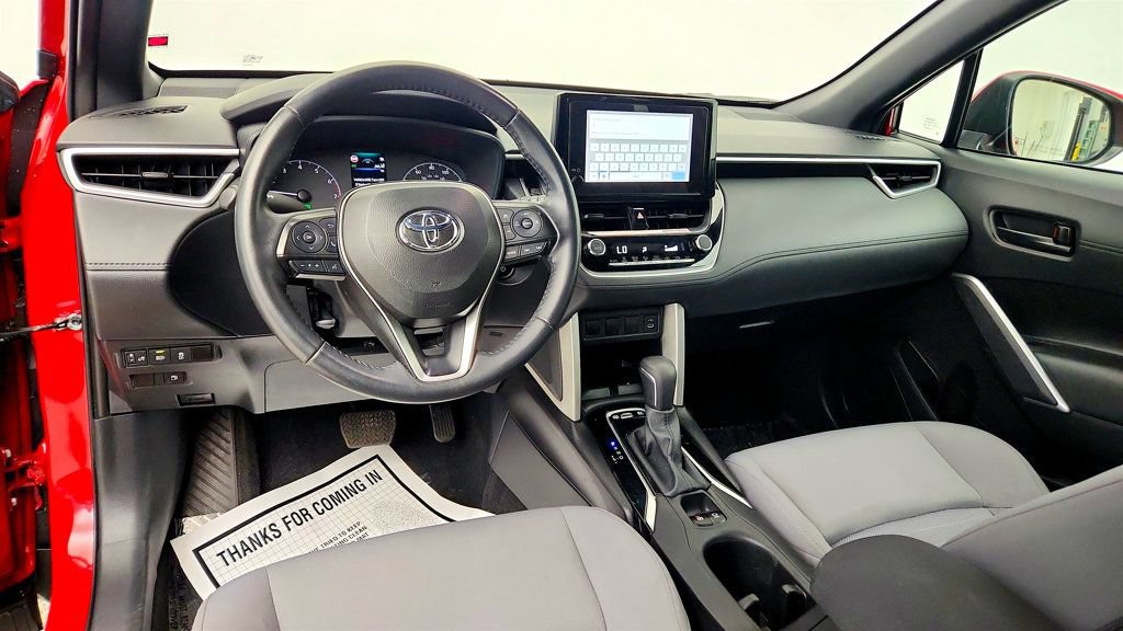 Used 2024 Toyota Corolla Cross AWD Hybrid image 12