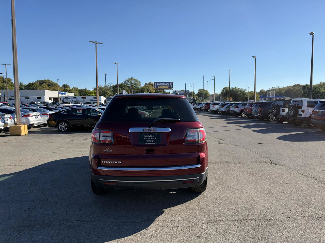 Used 2015 GMC Acadia SLE FWD image 4