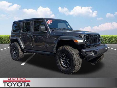 Used 2025 Jeep Wrangler Unlimited Sport AWD/4WD image 1