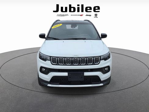 Used 2025 Jeep Compass Limited AWD/4WD image 3
