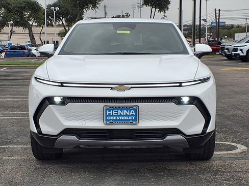 New 2026 Chevrolet Equinox EV LT image 2